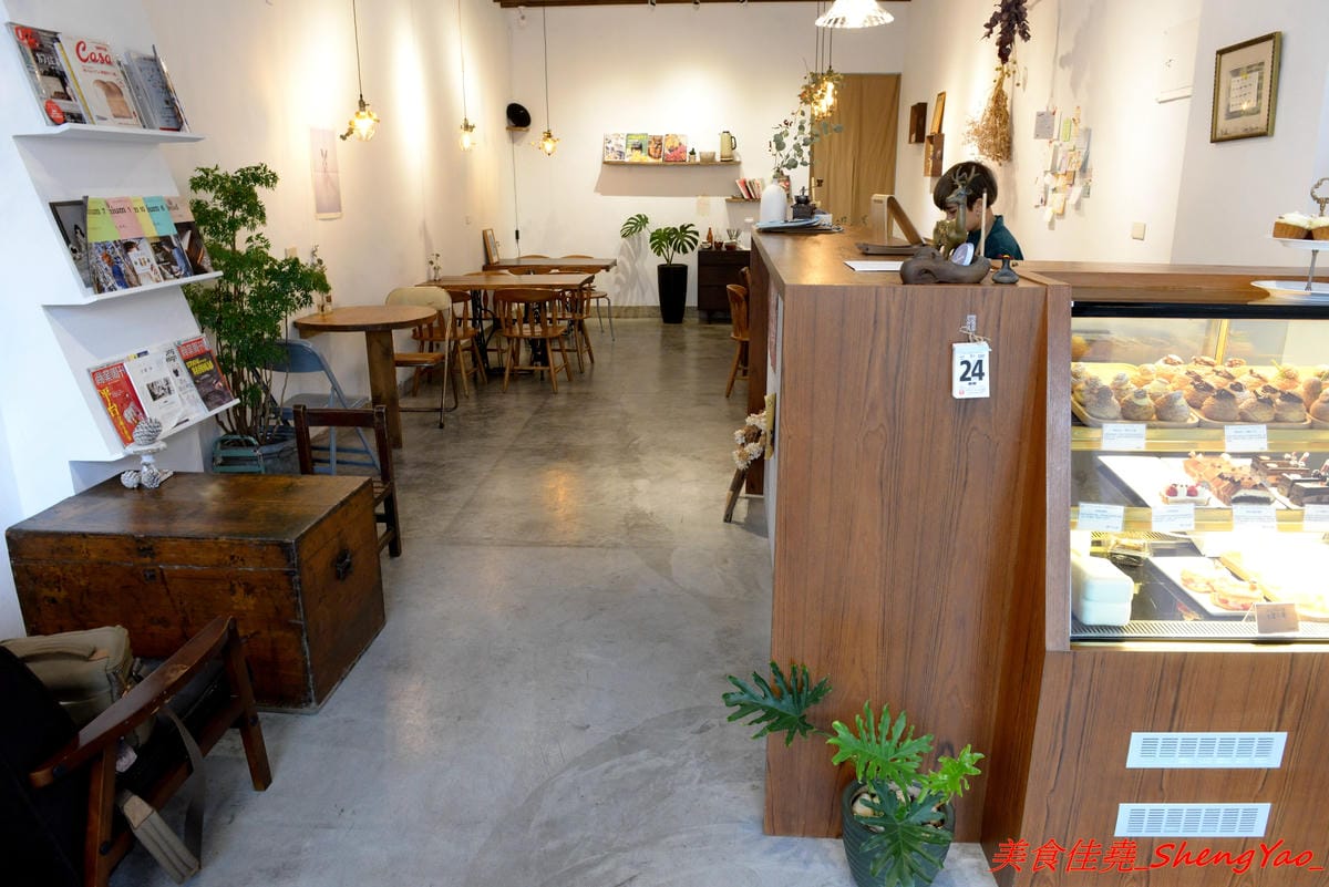 [台中清水]Yorimichi 順道菓子店 甜點飲品篇 – 台中海線最有深度的甜點店,除了日式刨冰和泡芙外現在也推出多種甜點和飲品,新口味芝麻鮮奶泡芙搶先亮相,另外大推三種吃法的生乳布蕾、提拉米