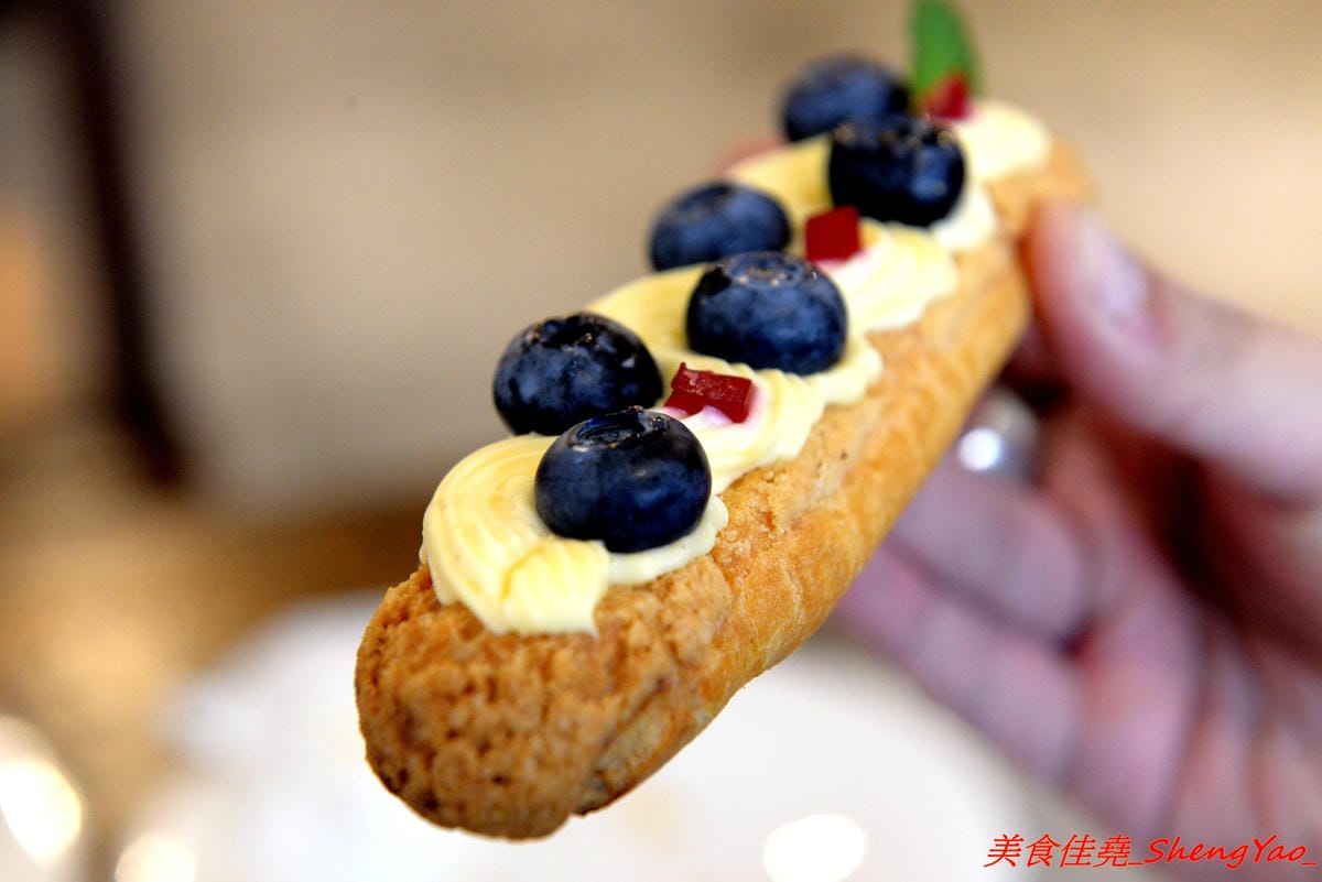 [台中清水]Yorimichi 順道菓子店 甜點飲品篇 – 台中海線最有深度的甜點店,除了日式刨冰和泡芙外現在也推出多種甜點和飲品,新口味芝麻鮮奶泡芙搶先亮相,另外大推三種吃法的生乳布蕾、提拉米