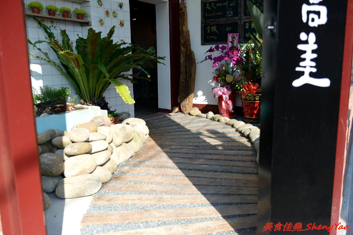 [台中清水]遇見高美 – 高美濕地內首家民宿&文創咖啡,環境視野不錯,餐點看各人,老闆有提供高美濕地生態專業導覽介紹。
