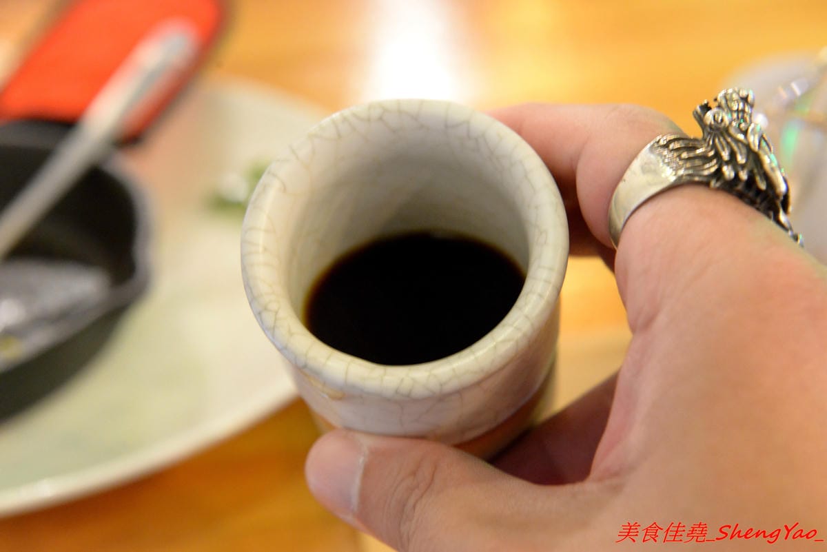 [台中西屯]麥意斯 – 超特別的異國風裝潢咖啡店,手作乾燥花吊燈美美的,餐點為蛋奶素,走健康養生風,咖啡豆為自家烘焙,咖啡相當有水準。