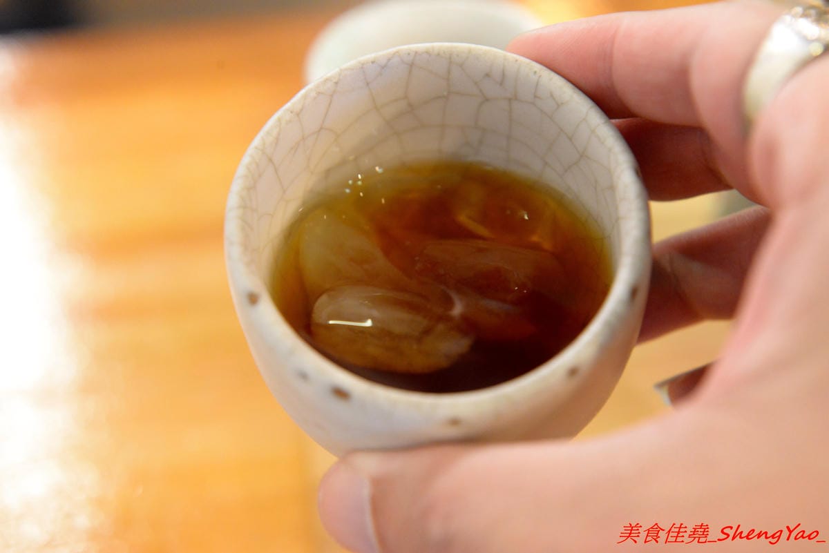 [台中西屯]麥意斯 – 超特別的異國風裝潢咖啡店,手作乾燥花吊燈美美的,餐點為蛋奶素,走健康養生風,咖啡豆為自家烘焙,咖啡相當有水準。