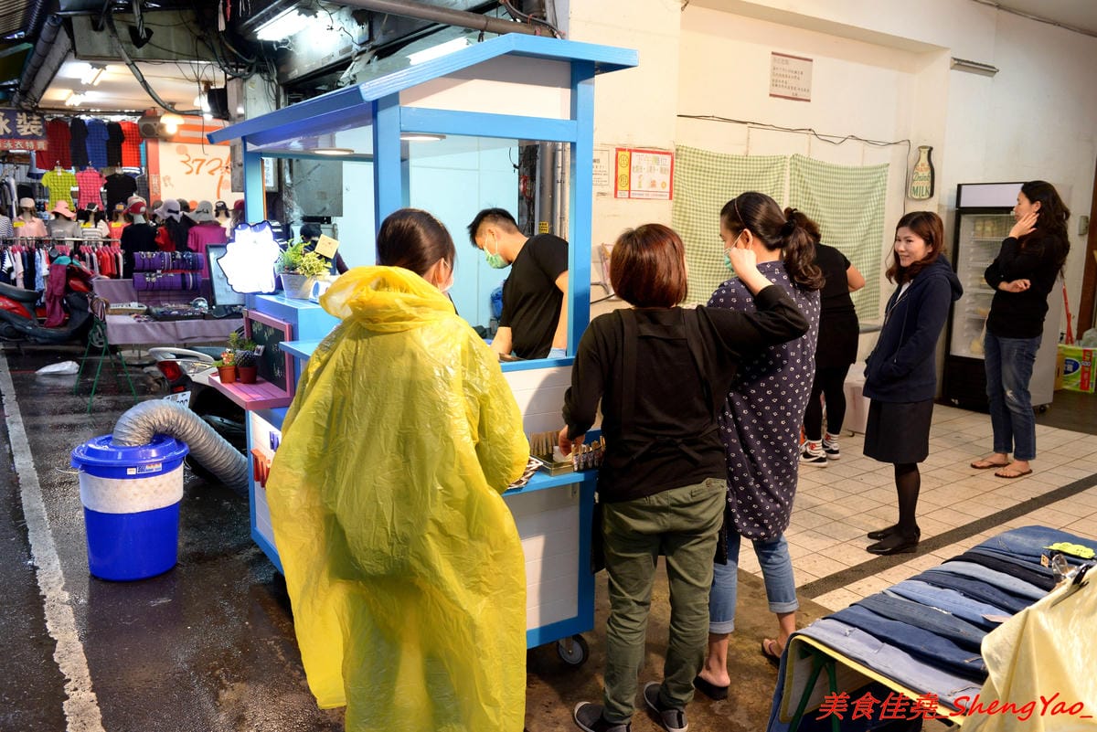 [台中沙鹿]21號三明治 – 沙鹿菜市場內新開張的義式熱壓三明治(帕尼尼)小攤,內餡豐富實在,鹹口味和甜口味都很有特色,好吃推薦,下午茶的新選擇。