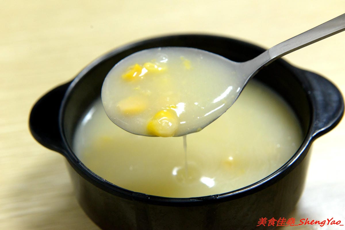 [台中清水]馥香牛排 – 清水開幕不久的平價牛排館,排餐的肉和鐵板麵都好吃,店家自調的黑胡椒醬和蘑菇醬味道不錯,鐵板麵加麵免費,整體份量超充足,C/P值頗高。