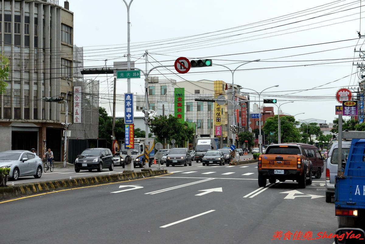 [台中沙鹿]福安黃昏市場 – 新開幕黃昏市場,號稱佔地千坪應該是台中海線目前最大的黃昏市場,攤子還不少,有些是之前沒看過的,大推咖啡麵包好好吃。開幕期間打卡送霜淇淋或爆米花,消費滿百