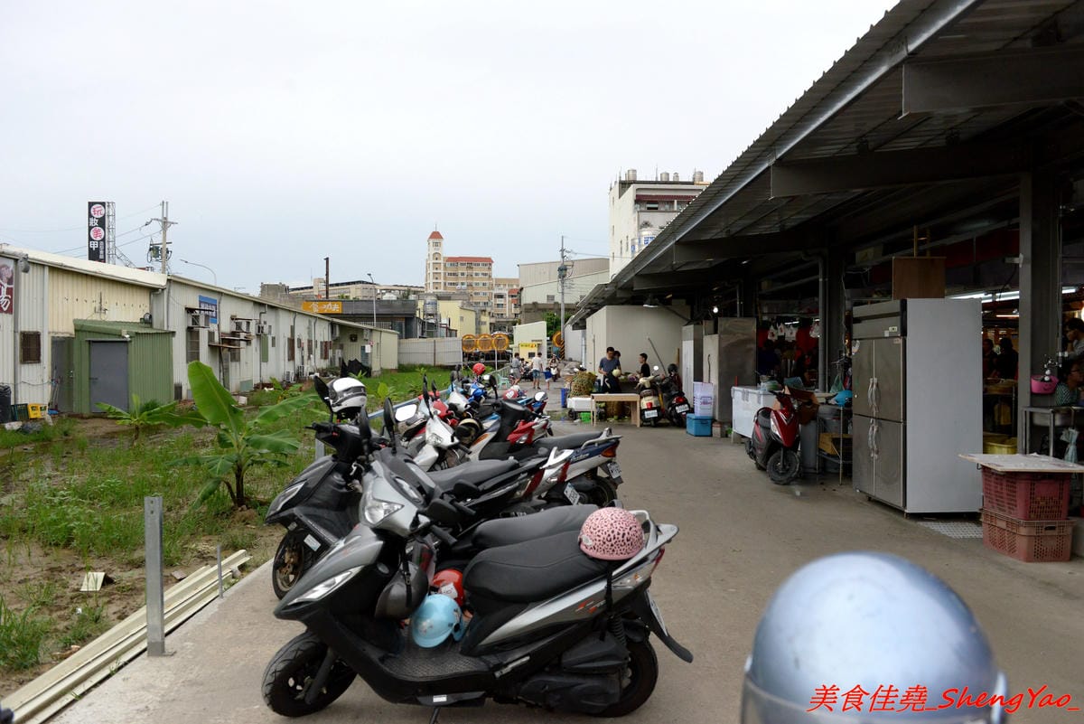 [台中沙鹿]福安黃昏市場 – 新開幕黃昏市場,號稱佔地千坪應該是台中海線目前最大的黃昏市場,攤子還不少,有些是之前沒看過的,大推咖啡麵包好好吃。開幕期間打卡送霜淇淋或爆米花,消費滿百