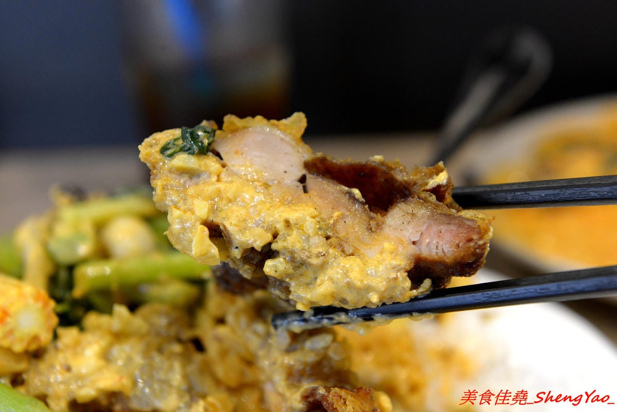 [台中沙鹿]五饌 – 隱藏在黃昏市場內的人氣創意料理 – 主廚手藝有水準,調味特殊、擺盤用心,所用食材非常新鮮,大推墨魚海盜麵。營業時間到晚上12點,沙鹿又一深夜食堂。(已遷移)