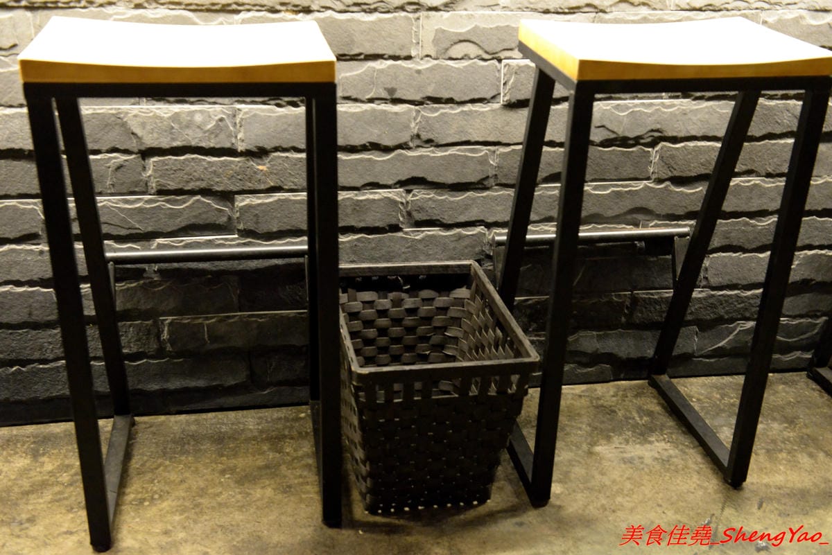 [台中西屯]將軍府 – 台中超人氣日式居酒屋,東西選擇多樣化,霸氣生蠔、創意串燒、精緻炸物、道道好吃,價位不嚇人,店內氣氛相當棒,穿著短版浴衣女服務生非常養眼。(店家邀約)