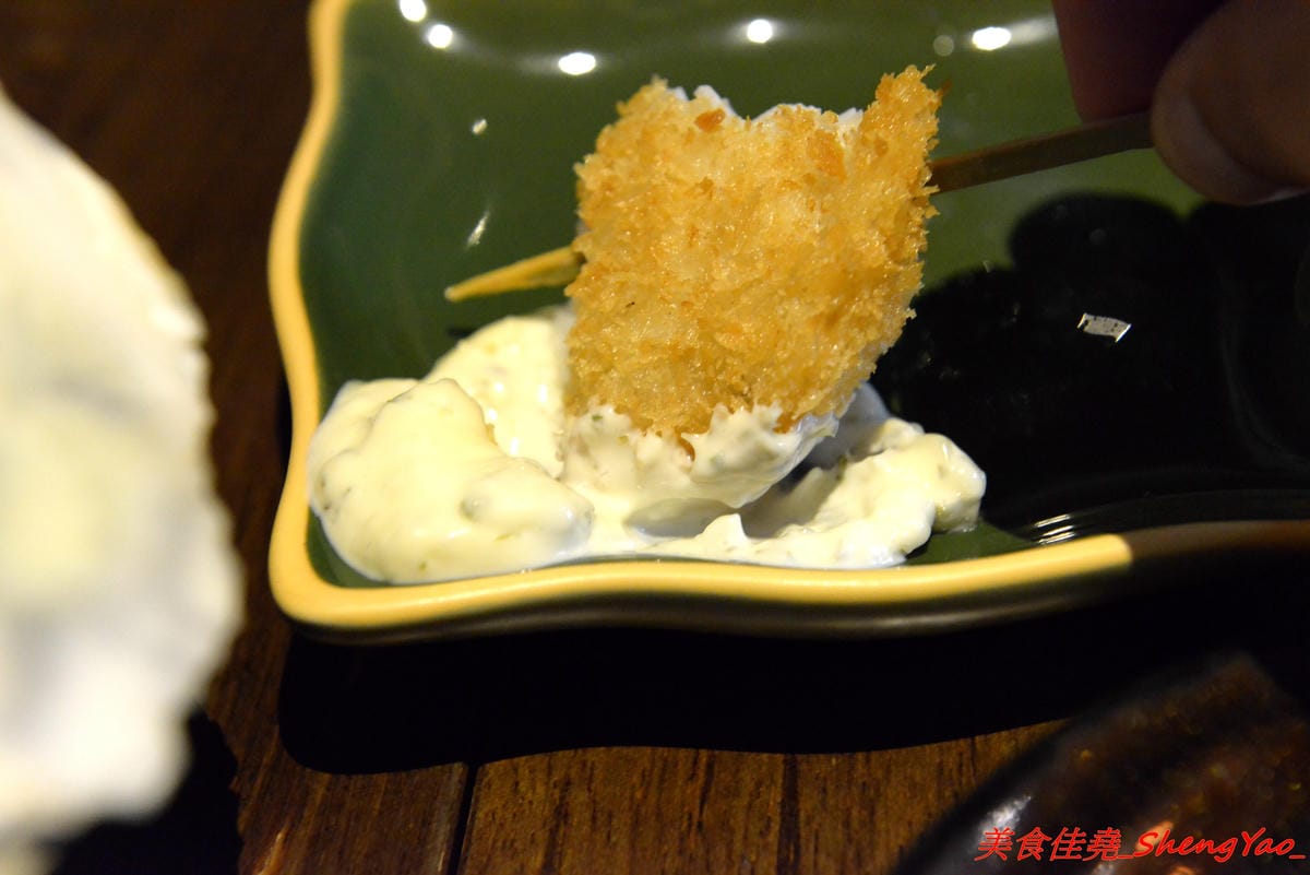 [台中西屯]將軍府 – 台中超人氣日式居酒屋,東西選擇多樣化,霸氣生蠔、創意串燒、精緻炸物、道道好吃,價位不嚇人,店內氣氛相當棒,穿著短版浴衣女服務生非常養眼。(店家邀約)