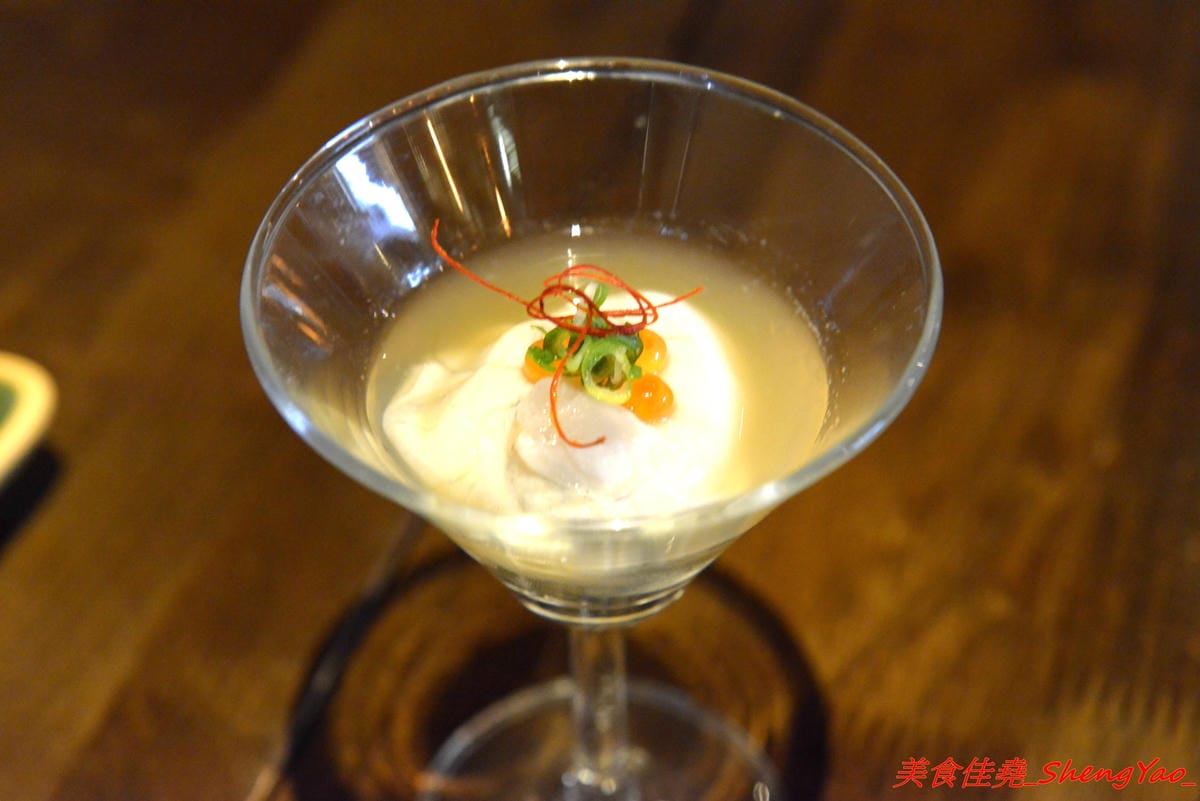 [台中西屯]將軍府 – 台中超人氣日式居酒屋,東西選擇多樣化,霸氣生蠔、創意串燒、精緻炸物、道道好吃,價位不嚇人,店內氣氛相當棒,穿著短版浴衣女服務生非常養眼。(店家邀約)