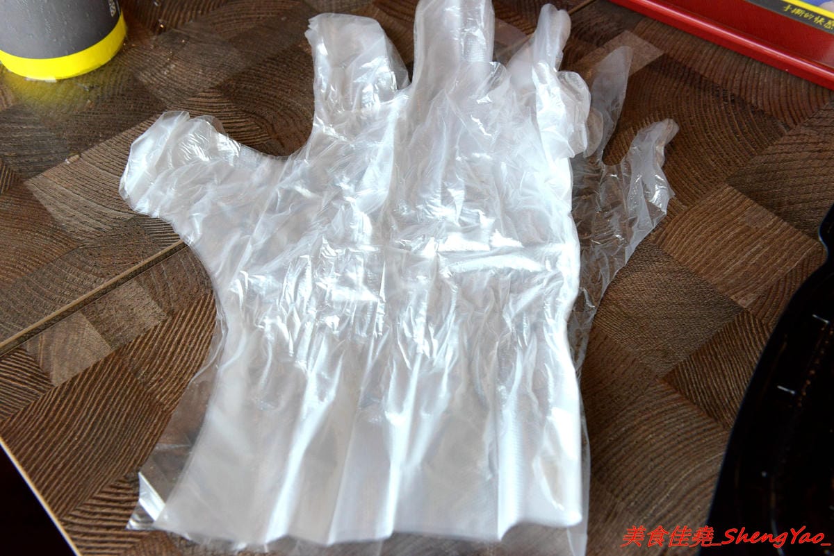 [台中清水]高美Gaomei台灣專業手扒雞 – 台中海線第一家手扒雞專賣店,高美濕地新美食地標,手扒雞好好吃,外皮油香、肉嫩夠味、肉汁飽滿,開幕期間打卡有送店家手做布丁。