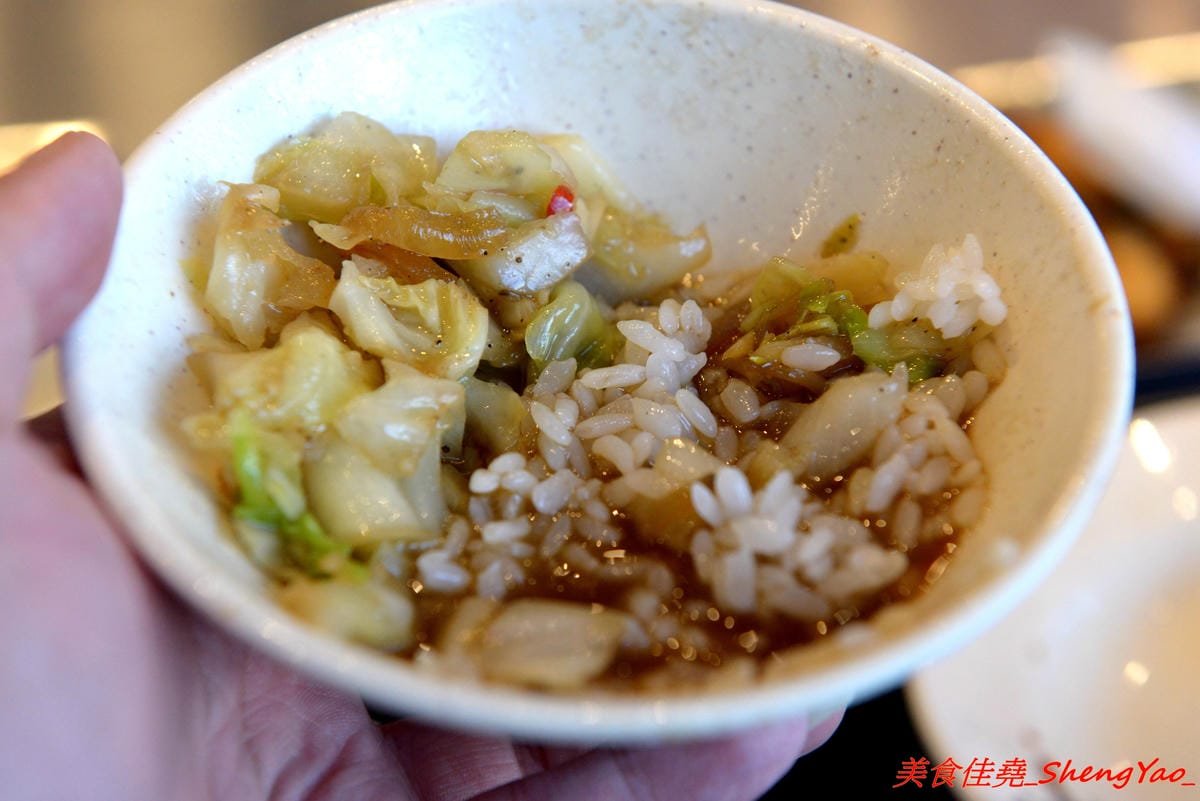 [台中沙鹿]漢林鐵板燒 – 知名鐵板燒連鎖店沙鹿分店,平實價位,份量充足,口味還不錯,從炒青菜到主菜都很夠味下飯,用餐環境舒適,排煙通風良好,吃完身上不會有很濃的油煙味。