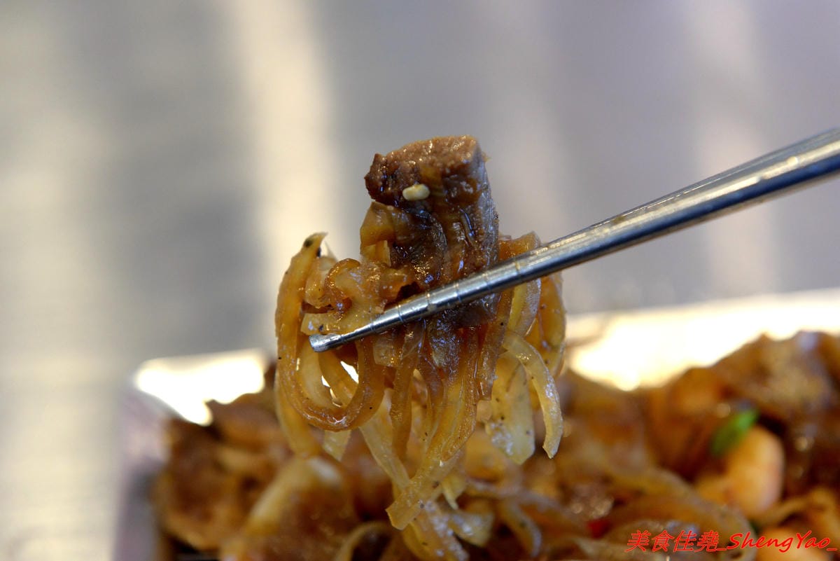 [台中沙鹿]漢林鐵板燒 – 知名鐵板燒連鎖店沙鹿分店,平實價位,份量充足,口味還不錯,從炒青菜到主菜都很夠味下飯,用餐環境舒適,排煙通風良好,吃完身上不會有很濃的油煙味。