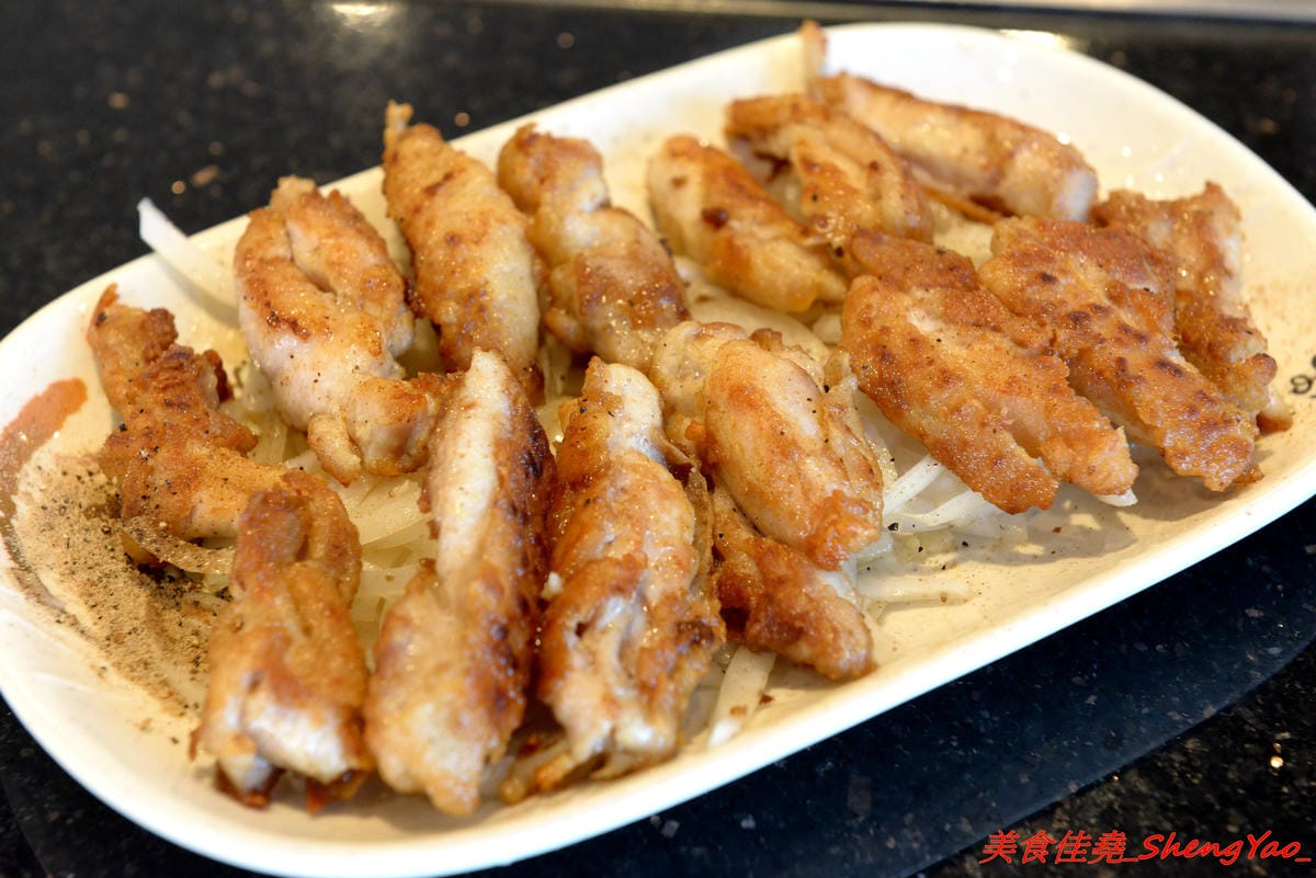 [台中沙鹿]漢林鐵板燒 – 知名鐵板燒連鎖店沙鹿分店,平實價位,份量充足,口味還不錯,從炒青菜到主菜都很夠味下飯,用餐環境舒適,排煙通風良好,吃完身上不會有很濃的油煙味。