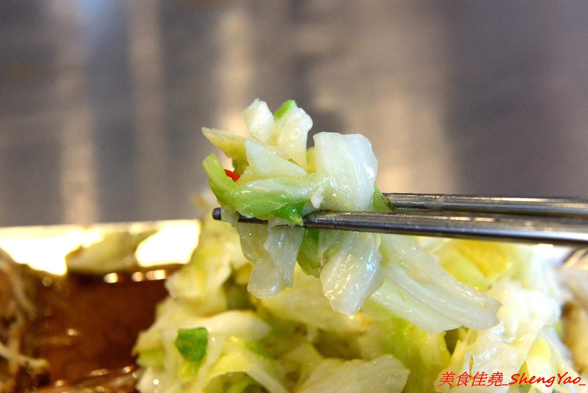 [台中沙鹿]漢林鐵板燒 – 知名鐵板燒連鎖店沙鹿分店,平實價位,份量充足,口味還不錯,從炒青菜到主菜都很夠味下飯,用餐環境舒適,排煙通風良好,吃完身上不會有很濃的油煙味。