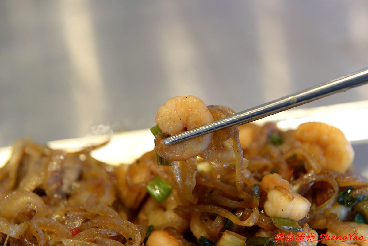[台中沙鹿]漢林鐵板燒 – 知名鐵板燒連鎖店沙鹿分店,平實價位,份量充足,口味還不錯,從炒青菜到主菜都很夠味下飯,用餐環境舒適,排煙通風良好,吃完身上不會有很濃的油煙味。