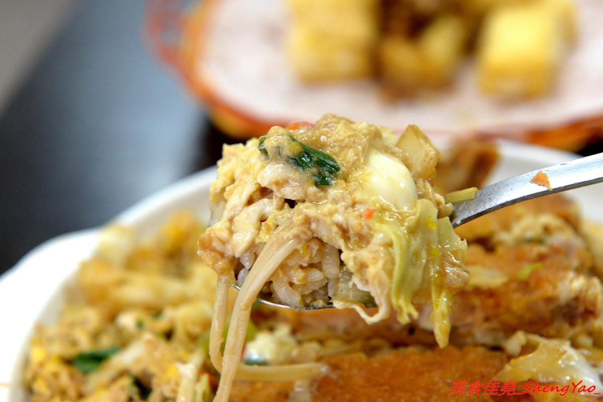 [台中沙鹿]鮮饌香精緻炒飯專賣店 二訪 – 沙鹿平價炒飯專賣店,炒飯口味多達三十種以上,另外也有賣麵食點心炒麵燴飯蓋飯熱炒,選擇多樣化,加麵加飯一律不加價,滿200、300就有外送至沙鹿、梧棲