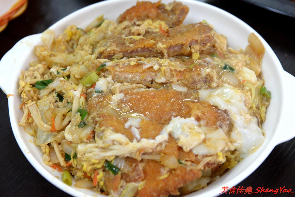 [台中沙鹿]鮮饌香精緻炒飯專賣店 二訪 – 沙鹿平價炒飯專賣店,炒飯口味多達三十種以上,另外也有賣麵食點心炒麵燴飯蓋飯熱炒,選擇多樣化,加麵加飯一律不加價,滿200、300就有外送至沙鹿、梧棲