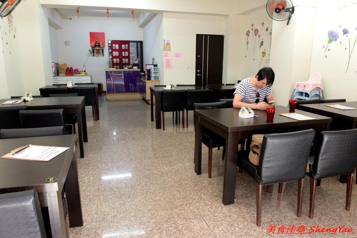 [台中沙鹿]鮮饌香精緻炒飯專賣店 二訪 – 沙鹿平價炒飯專賣店,炒飯口味多達三十種以上,另外也有賣麵食點心炒麵燴飯蓋飯熱炒,選擇多樣化,加麵加飯一律不加價,滿200、300就有外送至沙鹿、梧棲