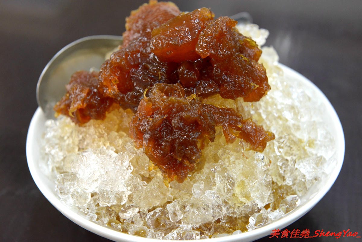 [台中沙鹿]臻茶 二訪豆花刨冰系列- 沙鹿超用心的手做茶飲店,手工炒焦糖、自製蜜鳳梨,新推出豆花和刨冰,大推招牌綜合黑白配,豆花、仙草和地瓜Q圓都是店家自製的,好吃。(已歇業)