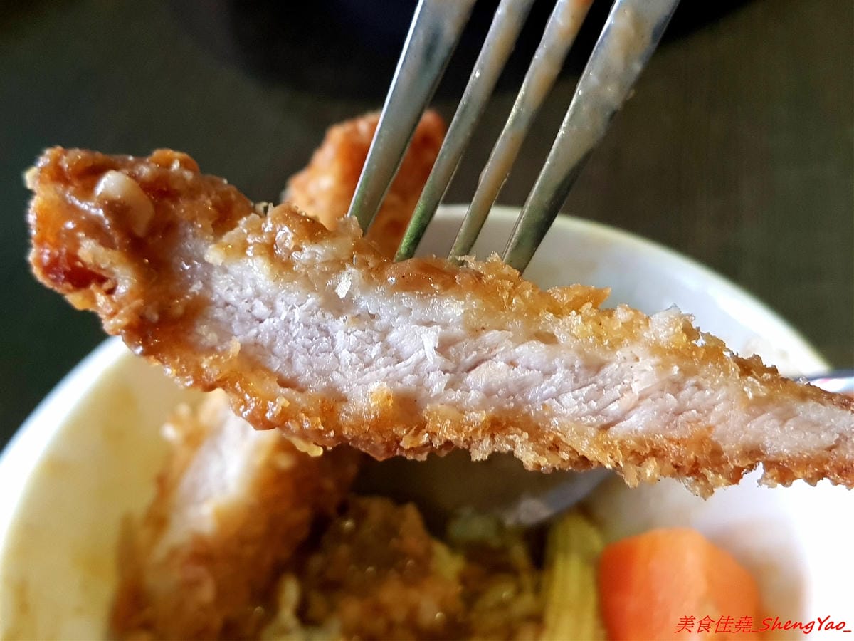 [台中沙鹿]典義點和洋料理 – 沙鹿少見的質感裝潢和洋料理餐廳,主廚在日本待過多年,餐點精緻帶點創意,口味不俗,大推東京豬排咖哩飯,目前試賣期間用餐加拍照打卡可享飲品免費升級。 (已歇業