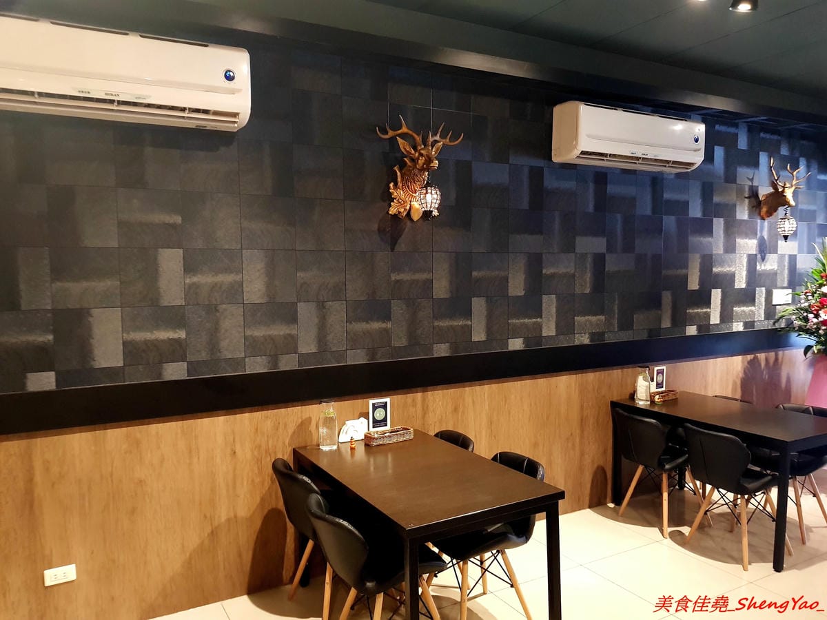 [台中沙鹿]典義點和洋料理 – 沙鹿少見的質感裝潢和洋料理餐廳,主廚在日本待過多年,餐點精緻帶點創意,口味不俗,大推東京豬排咖哩飯,目前試賣期間用餐加拍照打卡可享飲品免費升級。 (已歇業