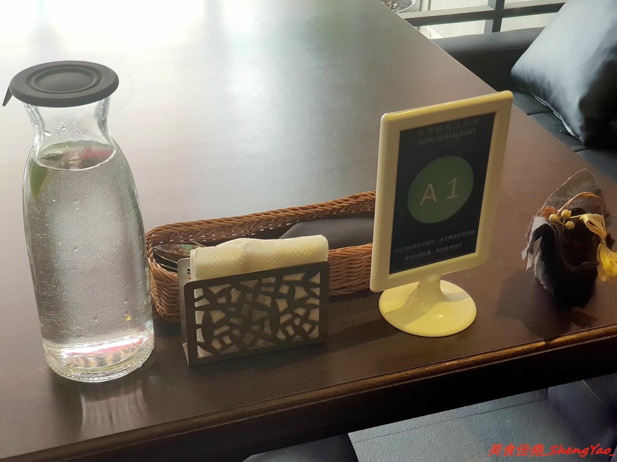 [台中沙鹿]典義點和洋料理 – 沙鹿少見的質感裝潢和洋料理餐廳,主廚在日本待過多年,餐點精緻帶點創意,口味不俗,大推東京豬排咖哩飯,目前試賣期間用餐加拍照打卡可享飲品免費升級。 (已歇業