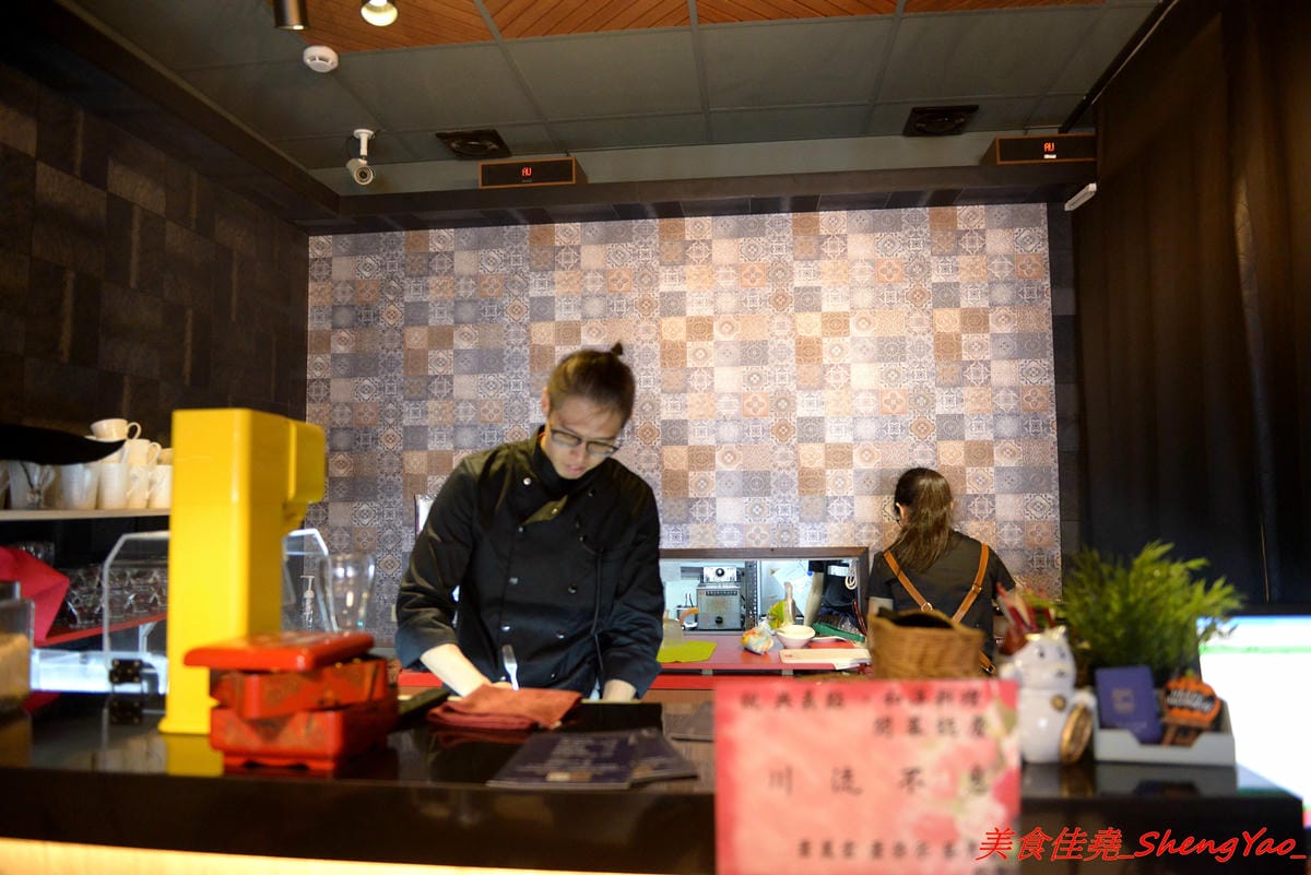 [台中沙鹿]典義點和洋料理 – 沙鹿少見的質感裝潢和洋料理餐廳,主廚在日本待過多年,餐點精緻帶點創意,口味不俗,大推東京豬排咖哩飯,目前試賣期間用餐加拍照打卡可享飲品免費升級。 (已歇業