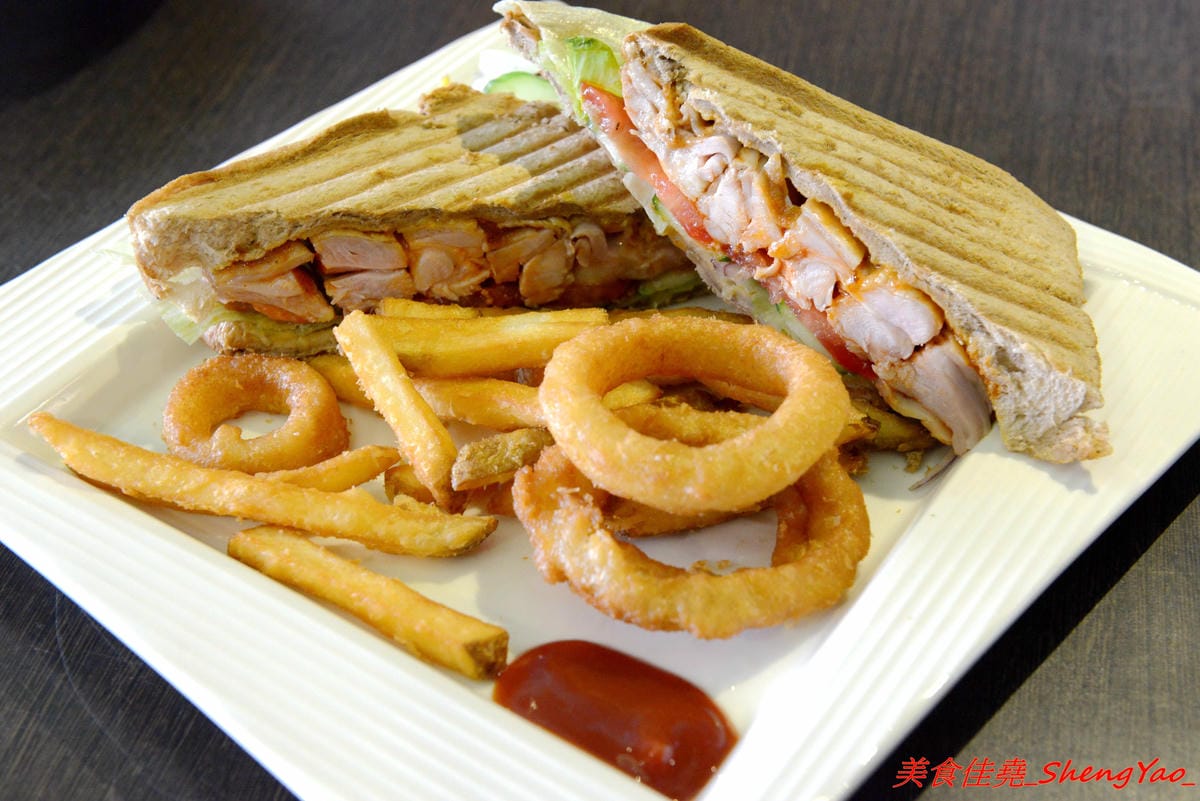 [台中沙鹿]典義點和洋料理 – 沙鹿少見的質感裝潢和洋料理餐廳,主廚在日本待過多年,餐點精緻帶點創意,口味不俗,大推東京豬排咖哩飯,目前試賣期間用餐加拍照打卡可享飲品免費升級。 (已歇業