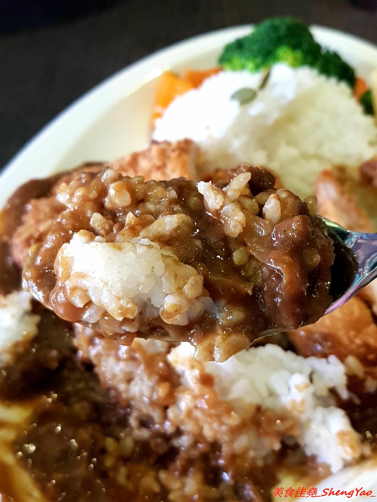 [台中沙鹿]典義點和洋料理 – 沙鹿少見的質感裝潢和洋料理餐廳,主廚在日本待過多年,餐點精緻帶點創意,口味不俗,大推東京豬排咖哩飯,目前試賣期間用餐加拍照打卡可享飲品免費升級。 (已歇業
