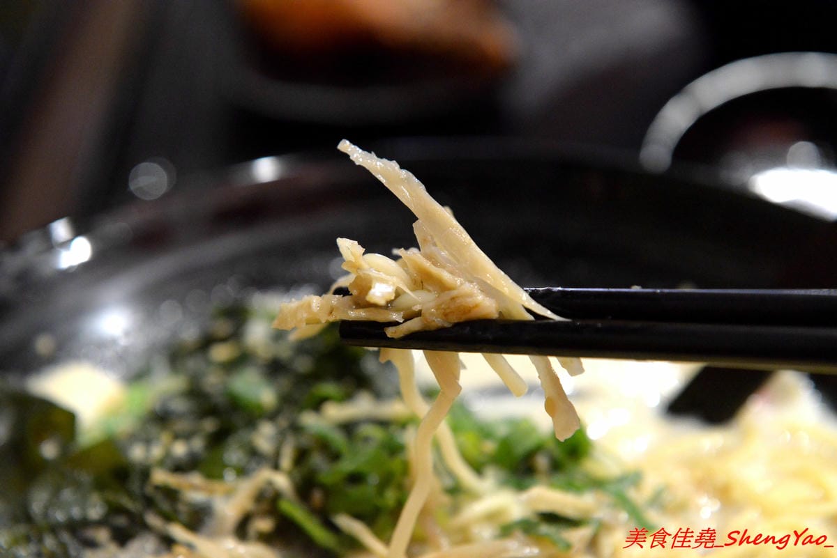 [台中沙鹿]ㄨ麻尹 台中沙鹿店 – 來自彰化市的人氣平價日式食堂,丼飯、咖哩飯和炒烏龍麵都不錯吃很推薦,工讀生妹妹清純呆萌超可愛,12/16-12/29試賣期間優惠很大方。