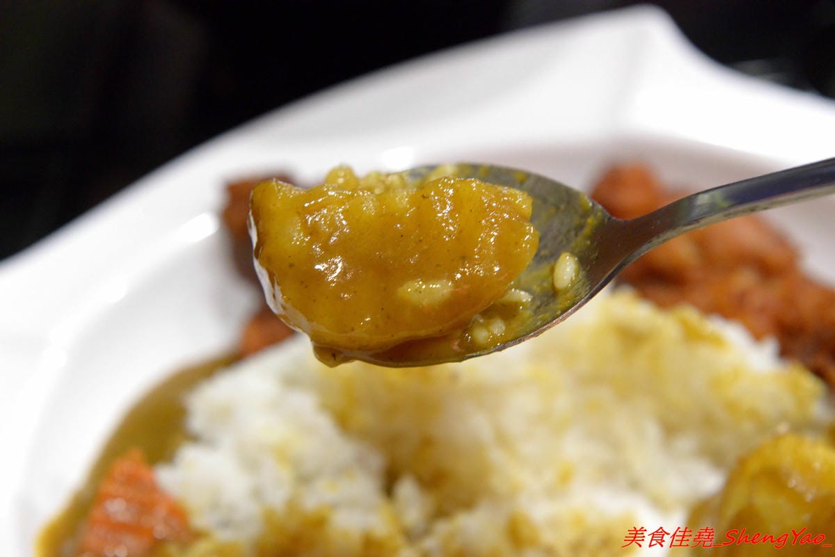 [台中沙鹿]ㄨ麻尹 台中沙鹿店 – 來自彰化市的人氣平價日式食堂,丼飯、咖哩飯和炒烏龍麵都不錯吃很推薦,工讀生妹妹清純呆萌超可愛,12/16-12/29試賣期間優惠很大方。