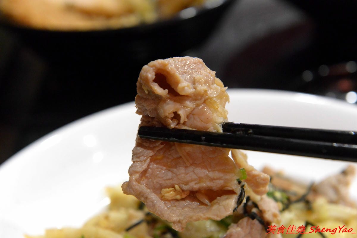 [台中沙鹿]ㄨ麻尹 台中沙鹿店 – 來自彰化市的人氣平價日式食堂,丼飯、咖哩飯和炒烏龍麵都不錯吃很推薦,工讀生妹妹清純呆萌超可愛,12/16-12/29試賣期間優惠很大方。
