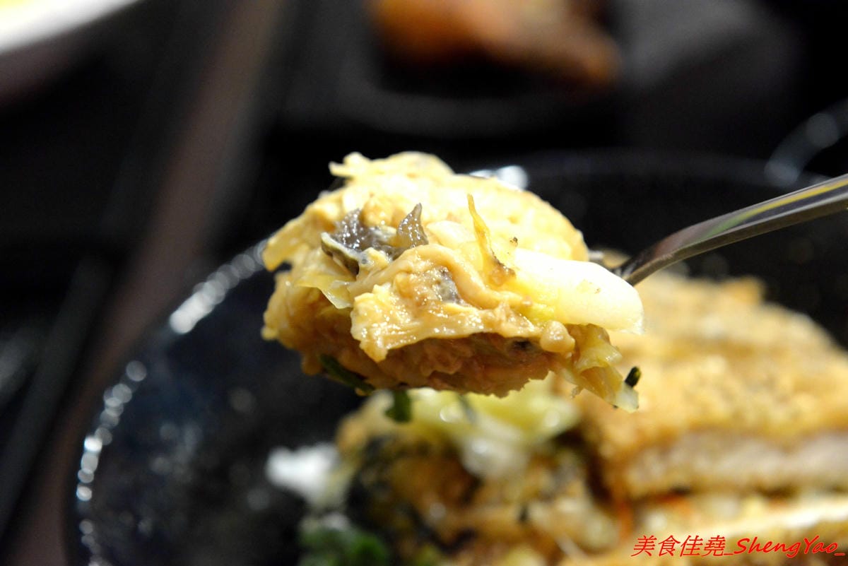 [台中沙鹿]ㄨ麻尹 台中沙鹿店 – 來自彰化市的人氣平價日式食堂,丼飯、咖哩飯和炒烏龍麵都不錯吃很推薦,工讀生妹妹清純呆萌超可愛,12/16-12/29試賣期間優惠很大方。