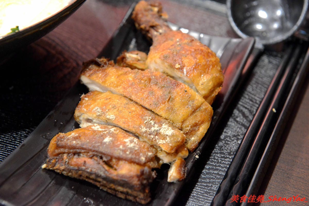 [台中沙鹿]ㄨ麻尹 台中沙鹿店 – 來自彰化市的人氣平價日式食堂,丼飯、咖哩飯和炒烏龍麵都不錯吃很推薦,工讀生妹妹清純呆萌超可愛,12/16-12/29試賣期間優惠很大方。