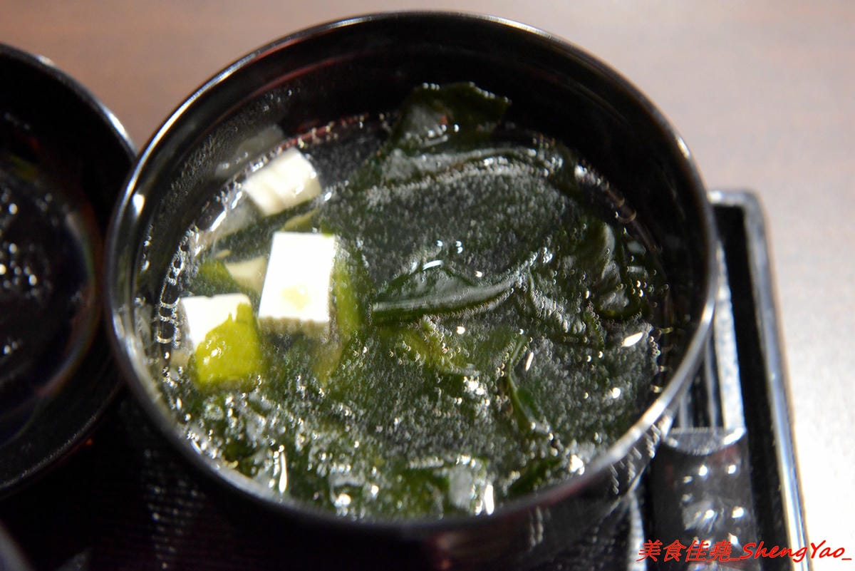 [台中沙鹿]ㄨ麻尹 台中沙鹿店 – 來自彰化市的人氣平價日式食堂,丼飯、咖哩飯和炒烏龍麵都不錯吃很推薦,工讀生妹妹清純呆萌超可愛,12/16-12/29試賣期間優惠很大方。