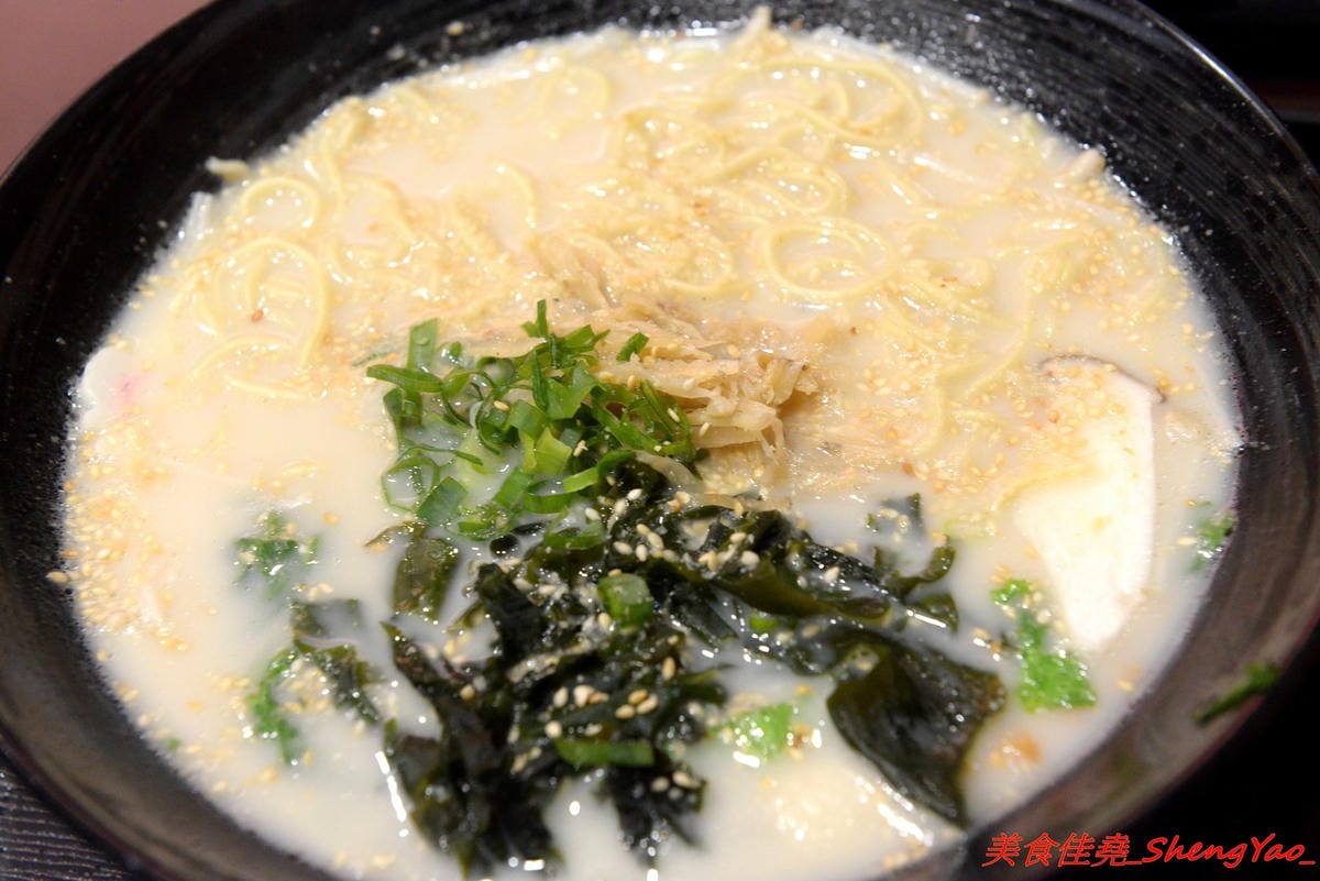 [台中沙鹿]ㄨ麻尹 台中沙鹿店 – 來自彰化市的人氣平價日式食堂,丼飯、咖哩飯和炒烏龍麵都不錯吃很推薦,工讀生妹妹清純呆萌超可愛,12/16-12/29試賣期間優惠很大方。