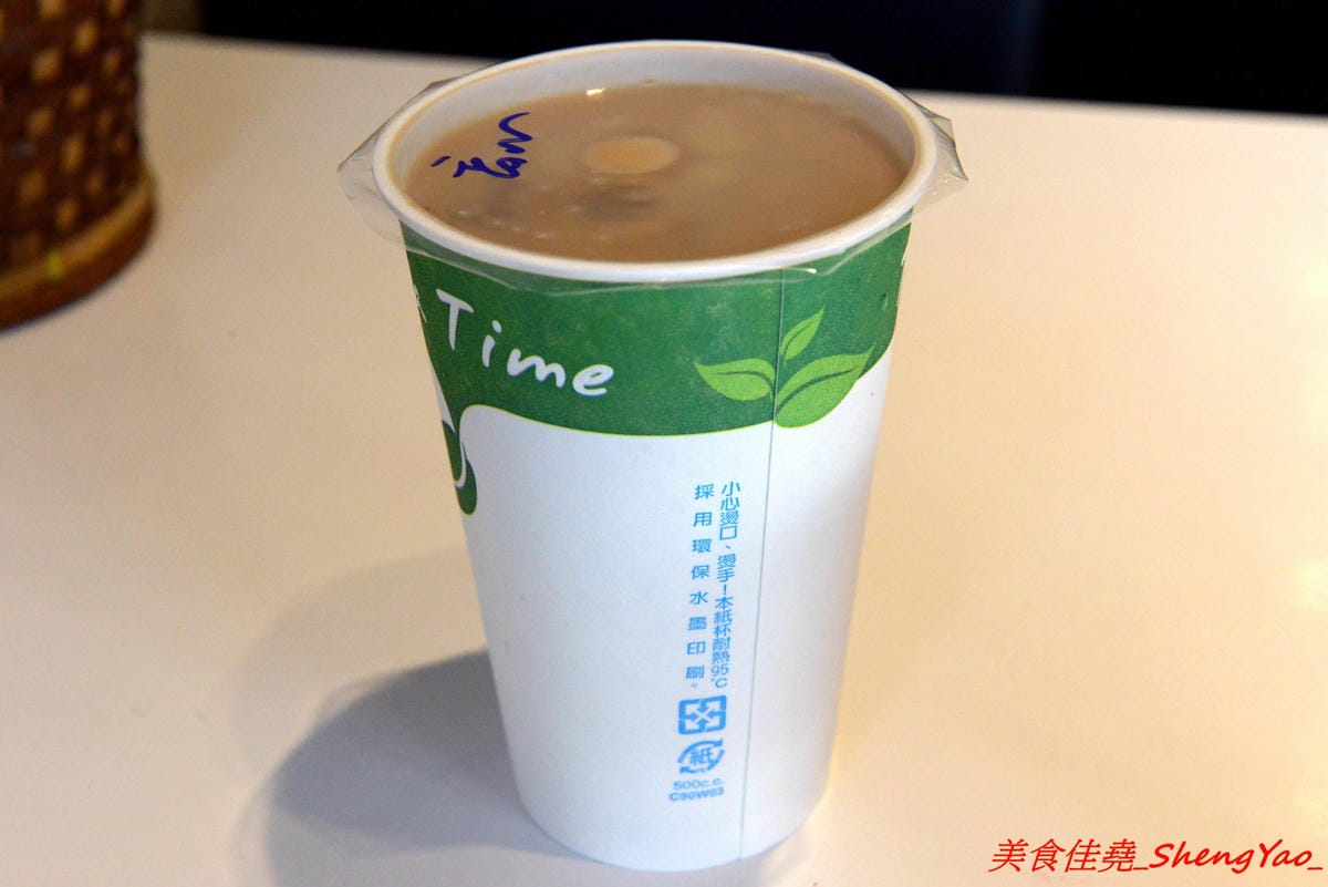 [台中梧棲]幸福早餐坊 – 梧棲人氣早餐店搬家換新店面,店內環境舒適,復古元素裝潢超特別,吃早餐也能拍照打卡上傳,餐點種類多到目不暇給,有比一般西式早餐感覺更好吃,價位卻差不多。