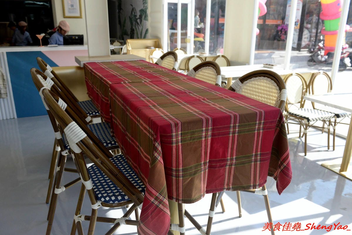 [台中沙鹿]OKKO義式小館 – 台中市區知名的夏帕義大利麵姊妹品牌餐廳,鐵皮屋外觀裏頭有著不輸高檔餐廳的裝潢,餐點走平價路線,口味不落俗套,不錯吃,擺盤也超用心。(已歇業)
