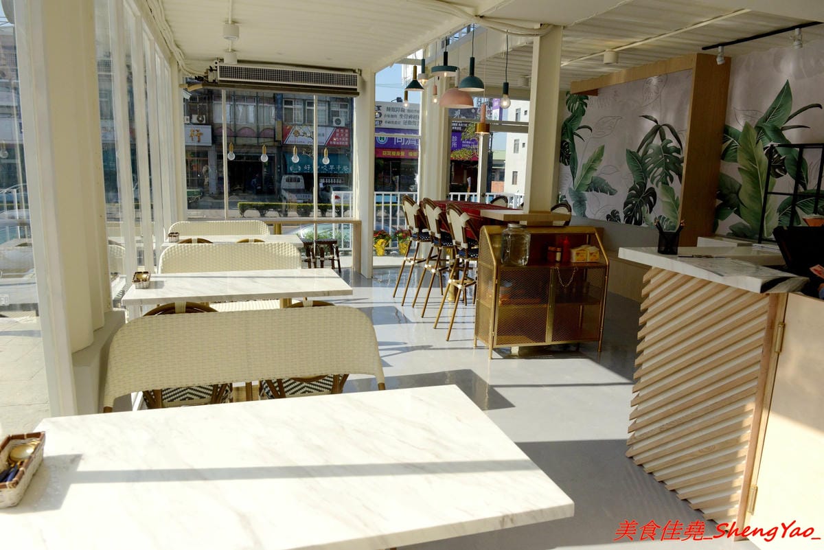 [台中沙鹿]OKKO義式小館 – 台中市區知名的夏帕義大利麵姊妹品牌餐廳,鐵皮屋外觀裏頭有著不輸高檔餐廳的裝潢,餐點走平價路線,口味不落俗套,不錯吃,擺盤也超用心。(已歇業)