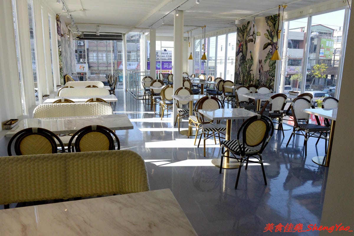 [台中沙鹿]OKKO義式小館 – 台中市區知名的夏帕義大利麵姊妹品牌餐廳,鐵皮屋外觀裏頭有著不輸高檔餐廳的裝潢,餐點走平價路線,口味不落俗套,不錯吃,擺盤也超用心。(已歇業)