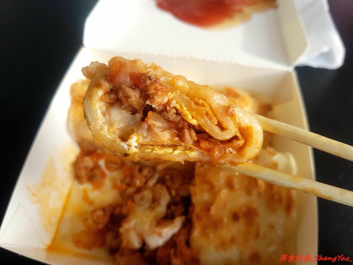 [台中沙鹿]5米3 手作粉漿蛋餅 – 沙鹿與眾不同蛋餅專賣店,手作粉漿蛋餅皮口感超特別,蛋餅口味獨特,每周還會推出限定快閃口味, 內餡非常真材實料,份量十足,吃完很有飽足感,當正餐來吃也很OK