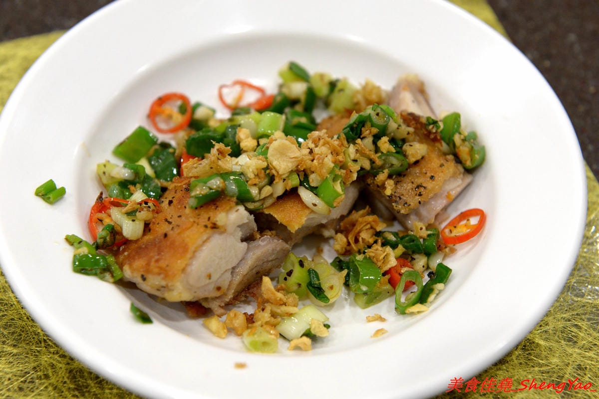 [台中沙鹿]客來見炊燒 – 沙鹿新開幕的鐵板燒,食材講究,主廚功力也很了得,多變化的調味讓人驚豔連連,炙燒起司雞腿排、菲力牛排和櫻之大生蠔都是推薦必點,2/7-2/9開幕期間打卡就送雞腿排或豬