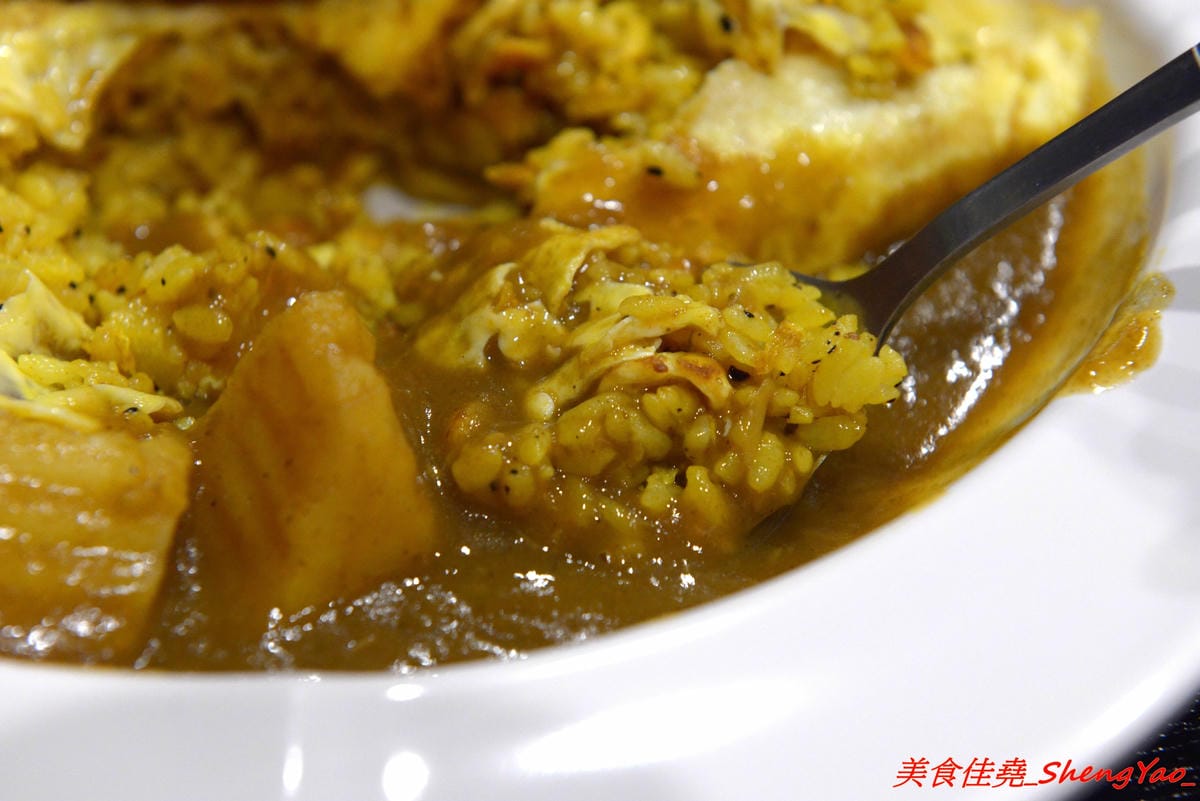 [台中沙鹿]ㄨ麻尹 台中沙鹿店 二訪 – 超嚇人的魔爪肋排系列登場 !! 巨無霸的SIZE,長度足足有手前臂那樣長,蜜汁風味調味還不錯,感覺還蠻適合下酒的。(店家邀約)