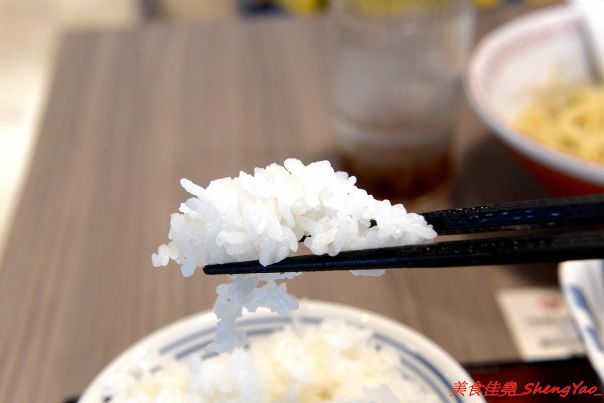 [基隆仁愛]基隆港食堂 – 東岸商場E SQUARE美食,來自日本的最大連鎖庶民食堂”まいどおおきに食堂”,主打熱騰騰現做的日式家庭料理菜色,口味見仁見智,吃完還可以逛一下商場。