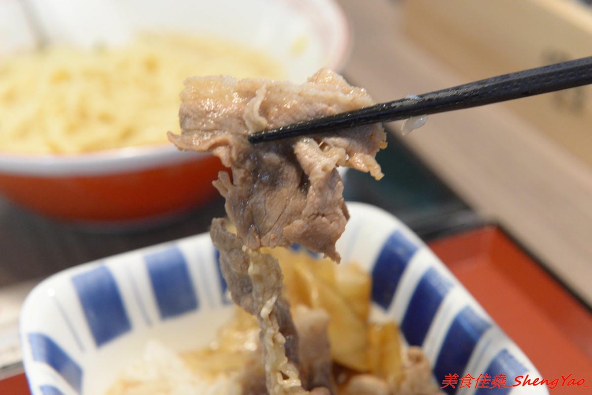 [基隆仁愛]基隆港食堂 – 東岸商場E SQUARE美食,來自日本的最大連鎖庶民食堂”まいどおおきに食堂”,主打熱騰騰現做的日式家庭料理菜色,口味見仁見智,吃完還可以逛一下商場。