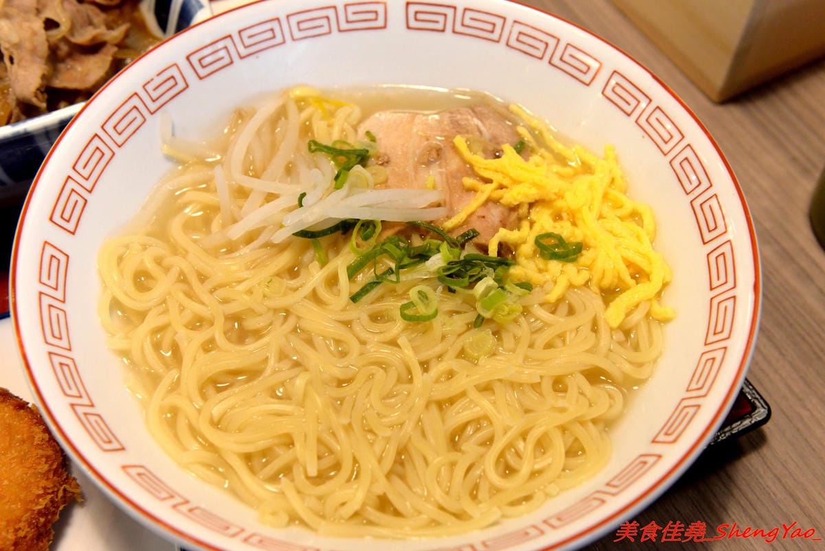 [基隆仁愛]基隆港食堂 – 東岸商場E SQUARE美食,來自日本的最大連鎖庶民食堂”まいどおおきに食堂”,主打熱騰騰現做的日式家庭料理菜色,口味見仁見智,吃完還可以逛一下商場。
