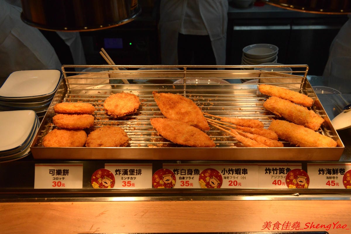 [基隆仁愛]基隆港食堂 – 東岸商場E SQUARE美食,來自日本的最大連鎖庶民食堂”まいどおおきに食堂”,主打熱騰騰現做的日式家庭料理菜色,口味見仁見智,吃完還可以逛一下商場。