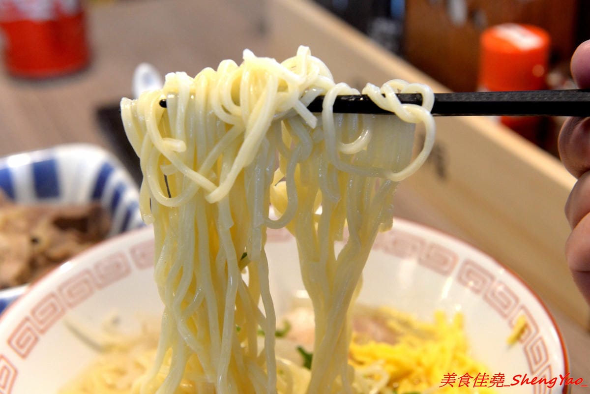 [基隆仁愛]基隆港食堂 – 東岸商場E SQUARE美食,來自日本的最大連鎖庶民食堂”まいどおおきに食堂”,主打熱騰騰現做的日式家庭料理菜色,口味見仁見智,吃完還可以逛一下商場。