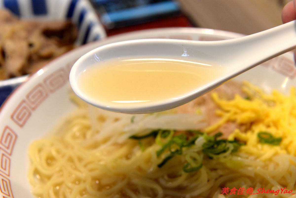 [基隆仁愛]基隆港食堂 – 東岸商場E SQUARE美食,來自日本的最大連鎖庶民食堂”まいどおおきに食堂”,主打熱騰騰現做的日式家庭料理菜色,口味見仁見智,吃完還可以逛一下商場。