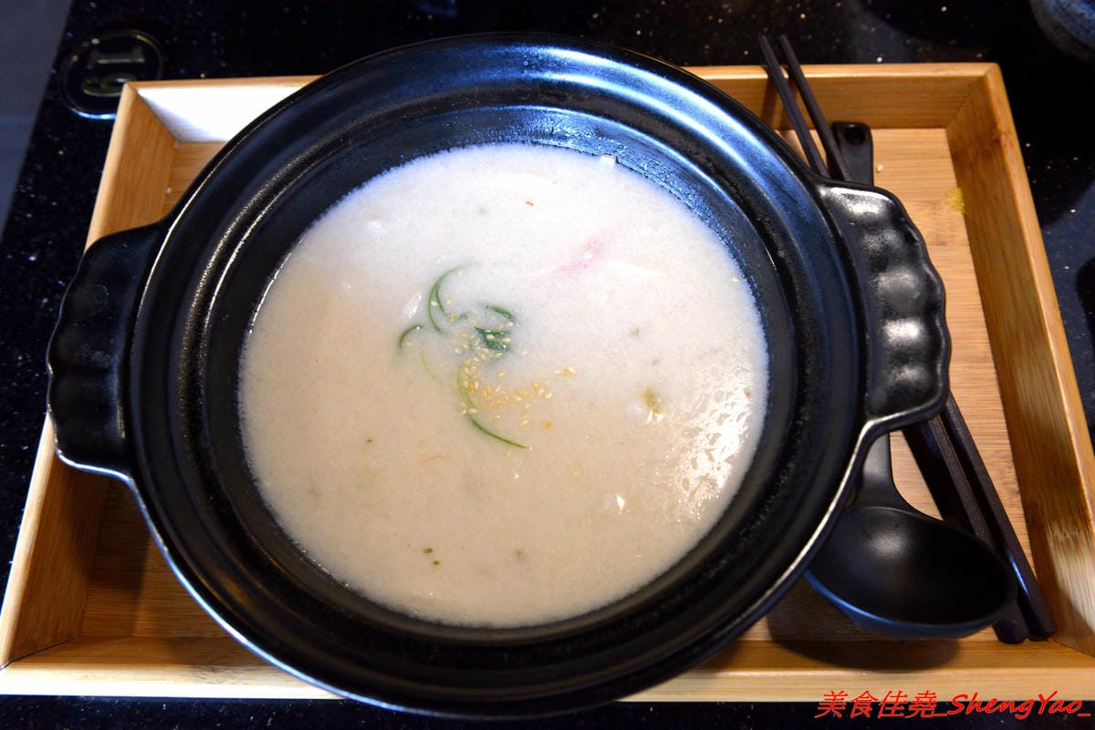 [台中沙鹿]滿福麵食館 – “鮮魚道”改頭換面後變成日式麵食館,價位一樣走平價路線,店內還有自助吧提供小菜甜點飲料和霜淇淋無限取用,C/P值不錯。(已歇業)